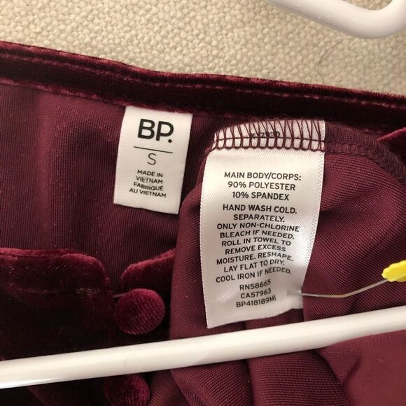 B.P. Womens Velvet Sleeveless V-Neck Spaghetti Strap Tank Top Burgundy Small - Picture 5 of 5